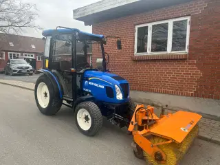 New holland boomer 35 HST