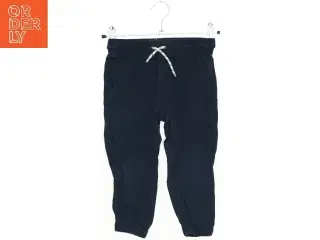 Mørkeblå bukser til børn fra H&M (str. 92)