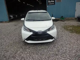 Toyota Aygo 1,0 VVT-i x-clusiv