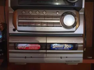 Mini anlæg med kassettebånd- og CD3 afspiller