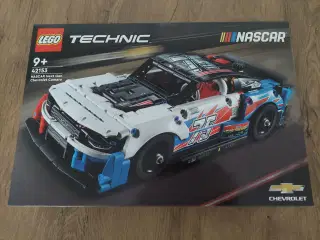 LEGO Technic 42153 NASCAR® Next Gen Chevrolet Cama