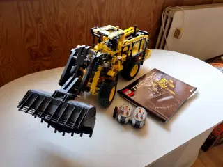 Lego Technic, Fjernstyret Volvo Gummiged, nr 42030