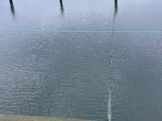 ANDEL OG BÅDPLADS 12X4 M I ÅRØSUND LYSTBÅDEHAVN