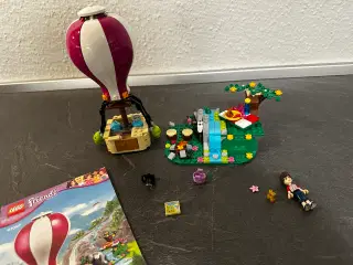 LEGO Friends 41097 Heartlake Hot Air Balloon