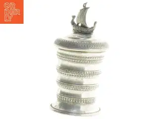 Vintage tin dåse med låg (str. 14 cm )x 7 cm)