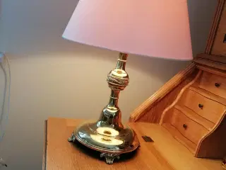 Bordlampe i messing