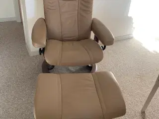 “Stressless” lænestol + skammel som ny