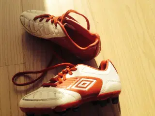 Umbro fodboldstøvler med knopper