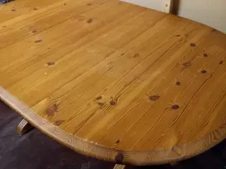 Spisebord med 6 stole 