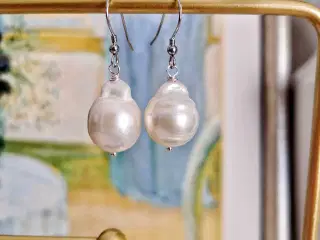 Øreringe med ægte barokperler