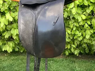 Passier dr. Sadel 17”