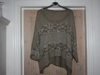 Bluse made in Italy str. L 30% mohair 70% polyeste