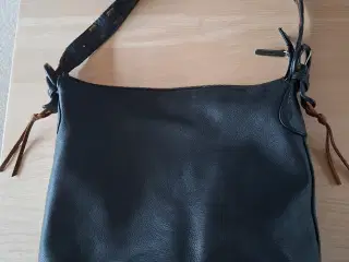 Læder skuldertaske 