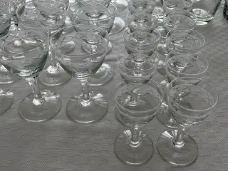 Vinservice  Holmegård glas Ejby