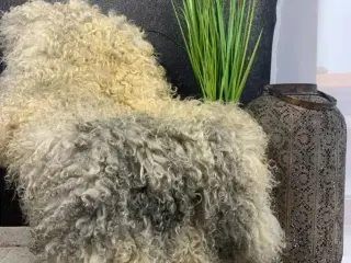 Smukt Gotland fåreskind – Unikt, blødt og krøllet