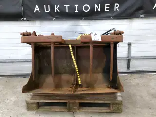 Skovl m/overfaldsklo, B 118cm, Avant beslag