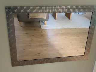 Spejl med stålramme 