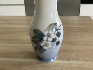 Royal Copenhagen vase blomster 288/2289