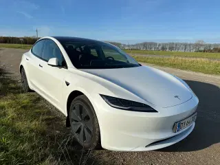 Tesla Model 3  RWD