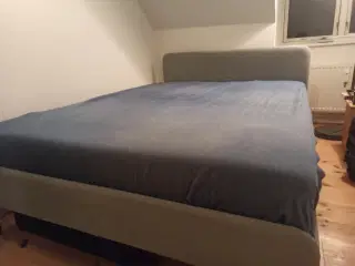 Double mattress and bed 