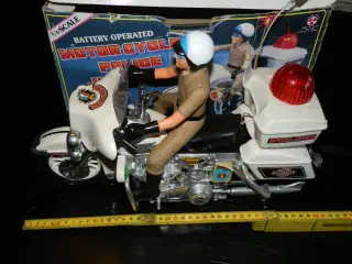 Ældre Politimotorcykel skala 1/6 fra 1984.
