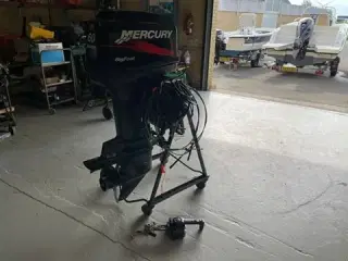 60 hk Mercury med fjernbetjening og powertrim