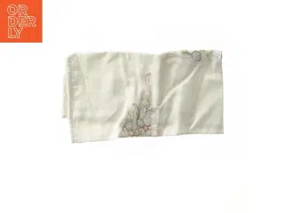 Dug med broderi (str. 75x75 cm)