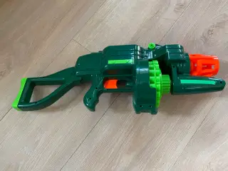 Diverse Nerf guns + skydeskive