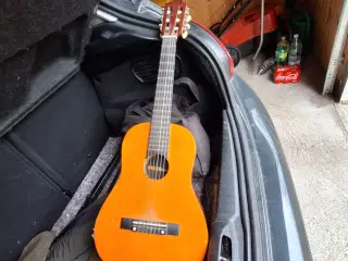 Pæn brugt guitar