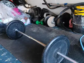 Home gym, vægte, squat rack, træning udstyr 