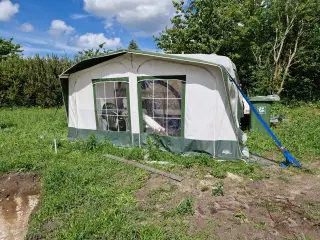 Campingvogn TEC King med fortelt