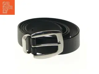 Sort bælte med sølvspænde (str. 114 cm)