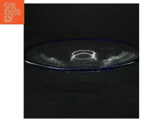 Glasfad med blå kant (str. 23,5 cm)