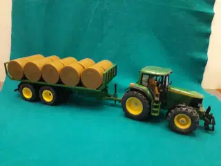 Siku John Deere med Rundballevogn