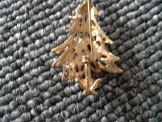Broche