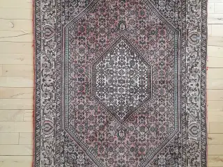 Persisk tæppe i uld   Mål: 144x88