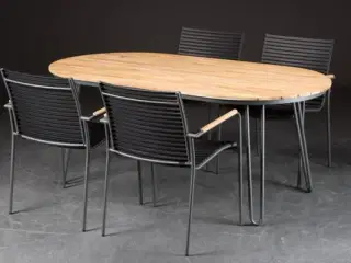 Havebord samt fire havestole