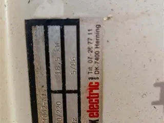 Dan-Corn DC25 25 hk / 18,5 kw med styreskab.