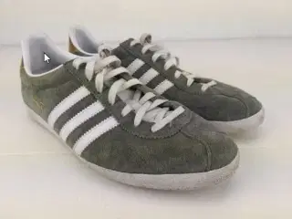 Sneakers, str. 40,5, Adidas