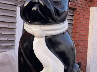 Stor bulldog i plast polyester 