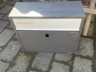 ALLUX postkasse og holder