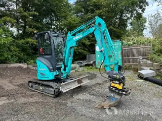 Grävmaskin Kobelco SK25SR-6E med maskinsläp