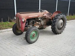 MASSEY FERGUSON 35 – ABSOLUT BORTSALG på auktion