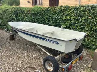 Jolle 12 fods med 4takt motor