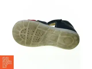 Sandaler i åndbart læder fra Geox (str. 24)