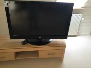 Fjernsyn 42 tommer
