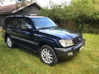 Toyota Landcruiser VX100