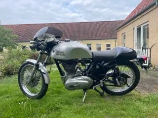 ROYAL ENFIELD BULLET 500 Cafe racer i super stand