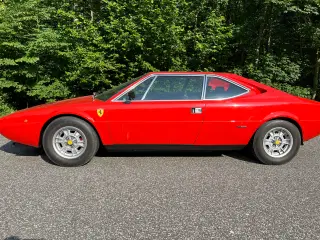 Ferrari Dino 208 GT-4