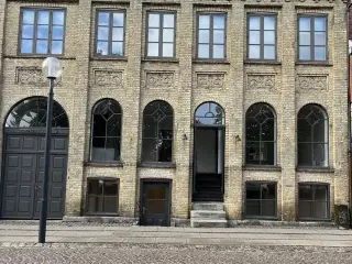 Charmerende lokale i fredet ejendom
